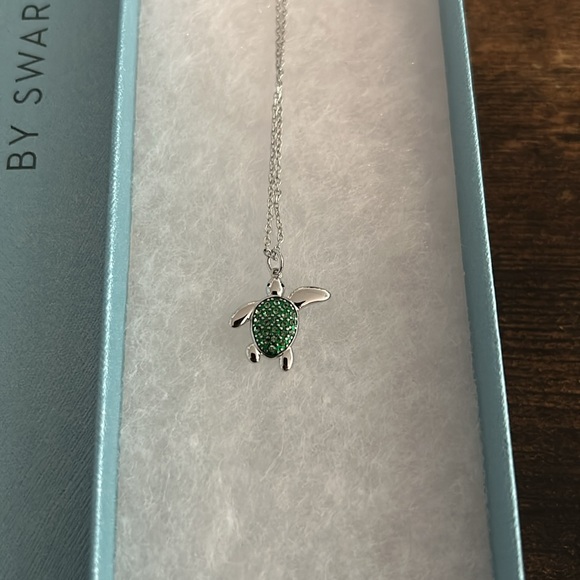 Touchstone Crystal by Swarovski turtle pendant - Picture 2 of 2